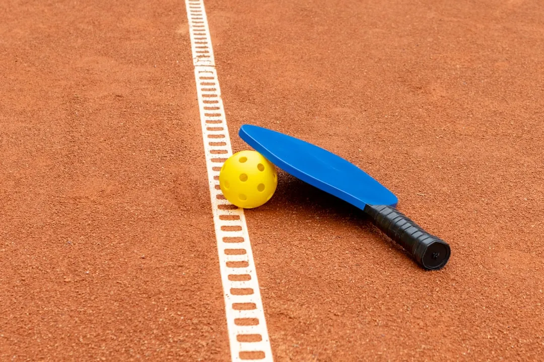 review vot six zero pickleball kham pha su khac biet giua double black diamond black diamond va sapphire