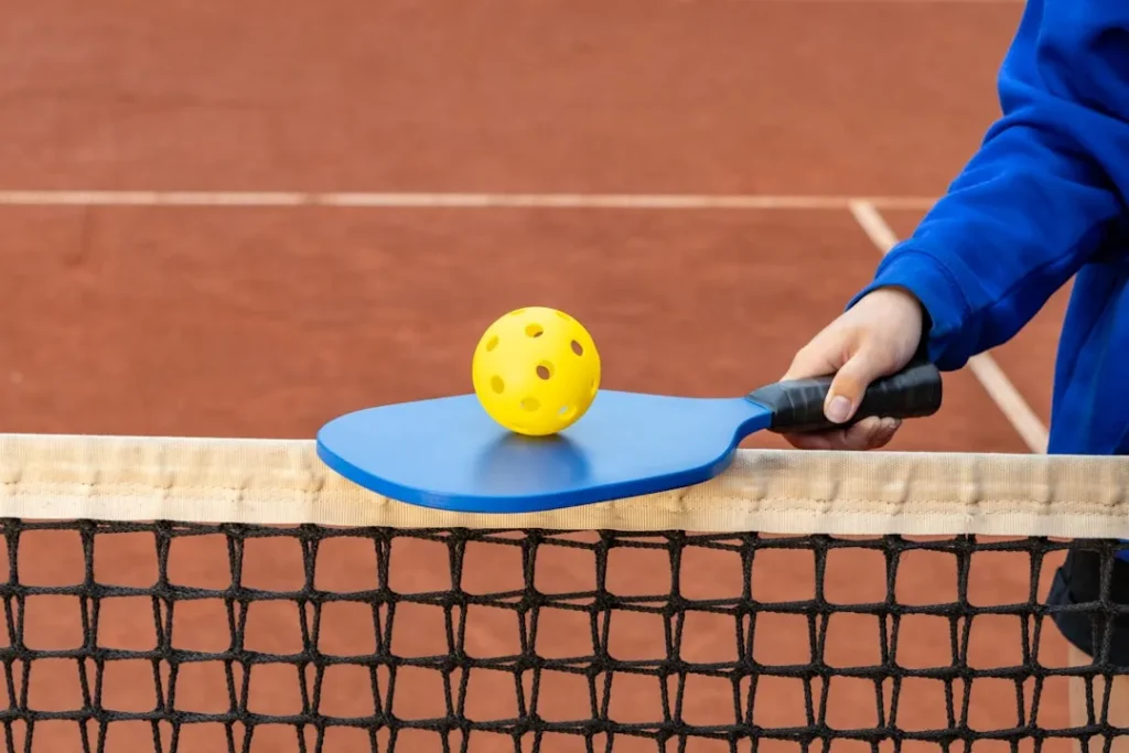 nguoi choi tennis co nen chuyen sang choi pickleball voi vot six zero